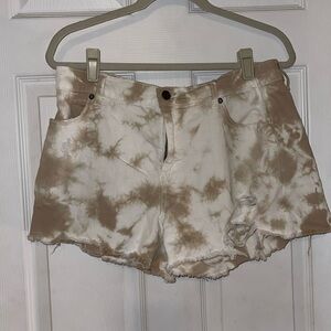 GUC AERIE DAYDREAM DISTRESSED DENIM SHORTS